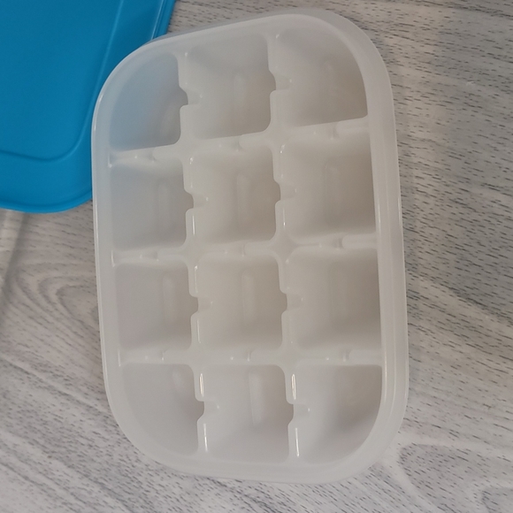 Tupperware Mini Ice Tray New - Picture 2 of 8